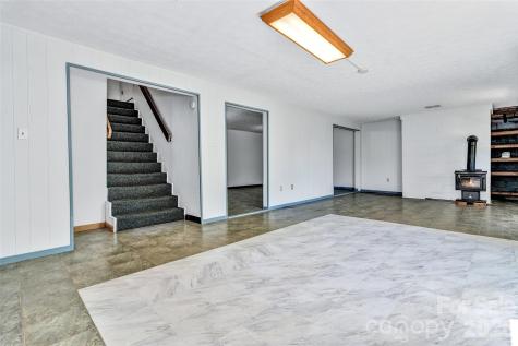 38 Chadwick Wade Drive Asheville NC 28804