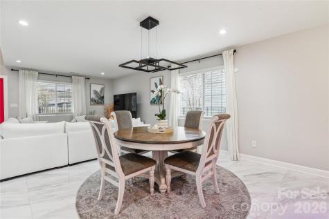 8104 Stem Court Charlotte NC 28227