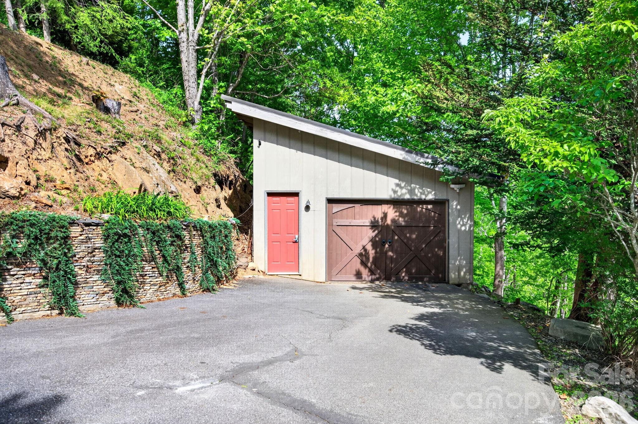 106 Windy Gap Road Asheville NC 28804