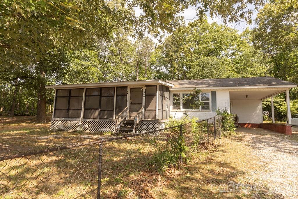 609 Wilcox Avenue Gaffney SC 29341