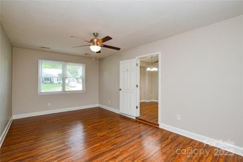 5424 Amado Street Charlotte NC 28215