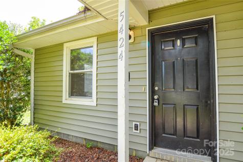 5424 Amado Street Charlotte NC 28215