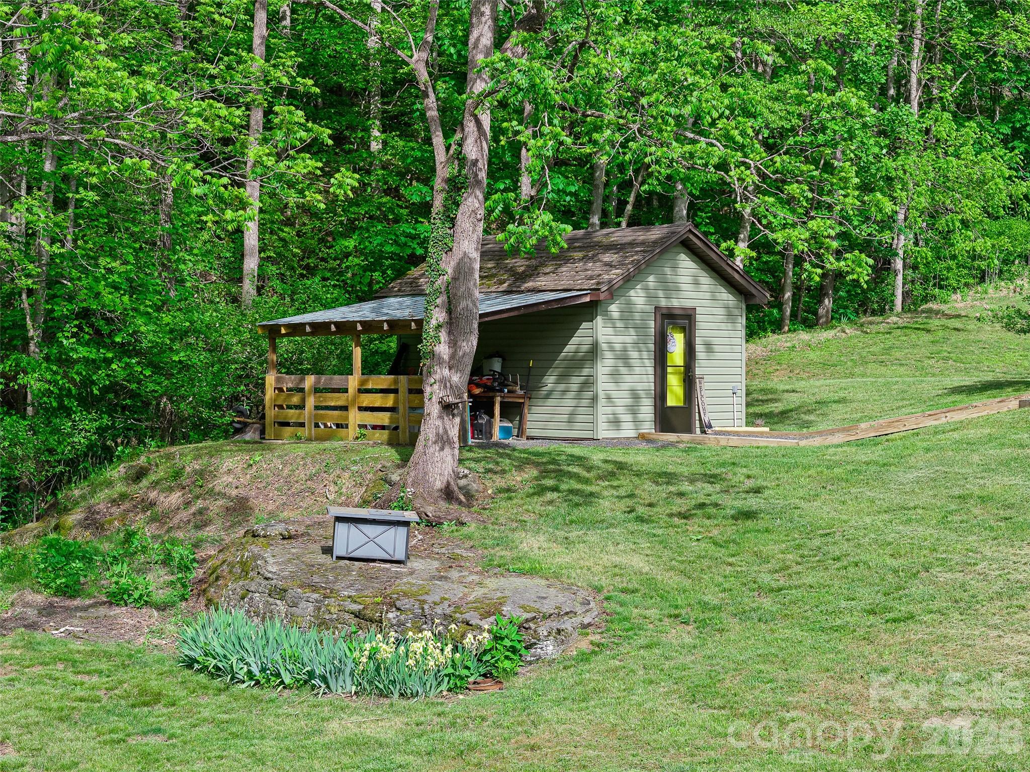 101 Waterwheel Drive Green Mountain NC 28740
