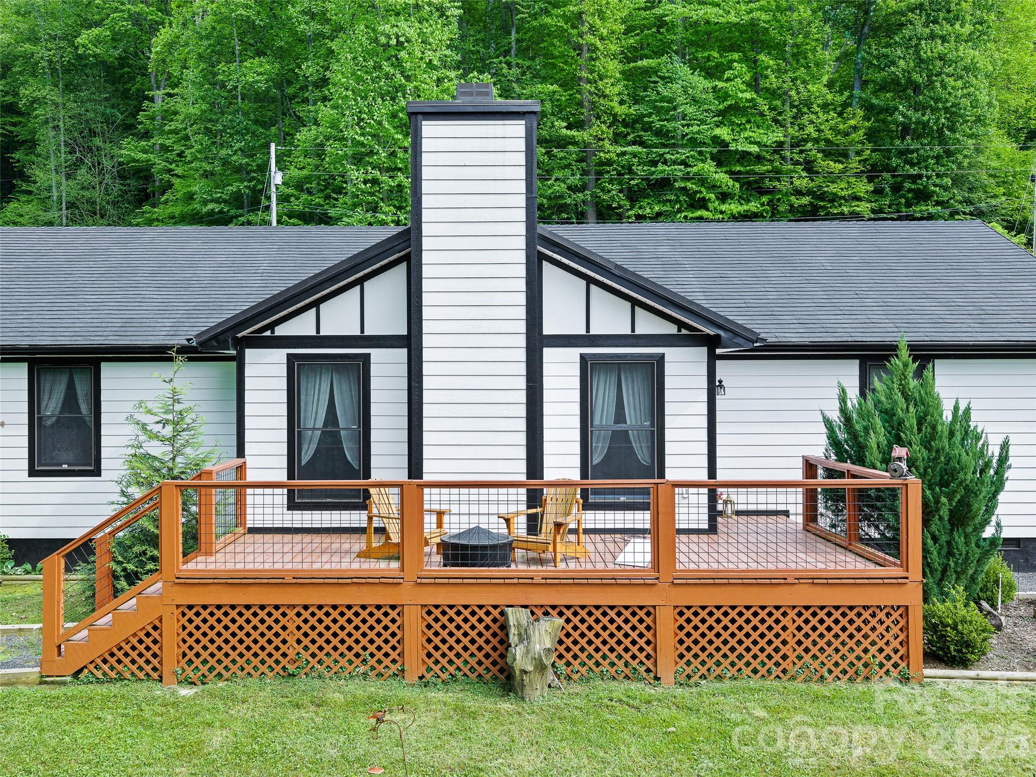 101 Waterwheel Drive Green Mountain NC 28740