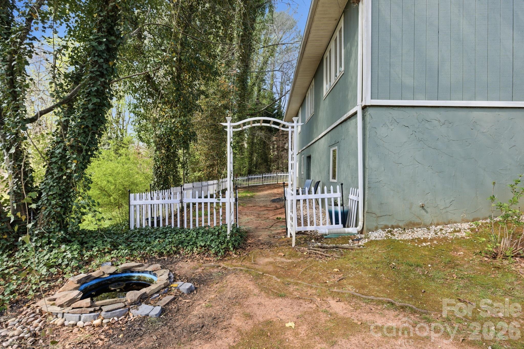 120 42nd Avenue Circle NE Hickory NC 28601