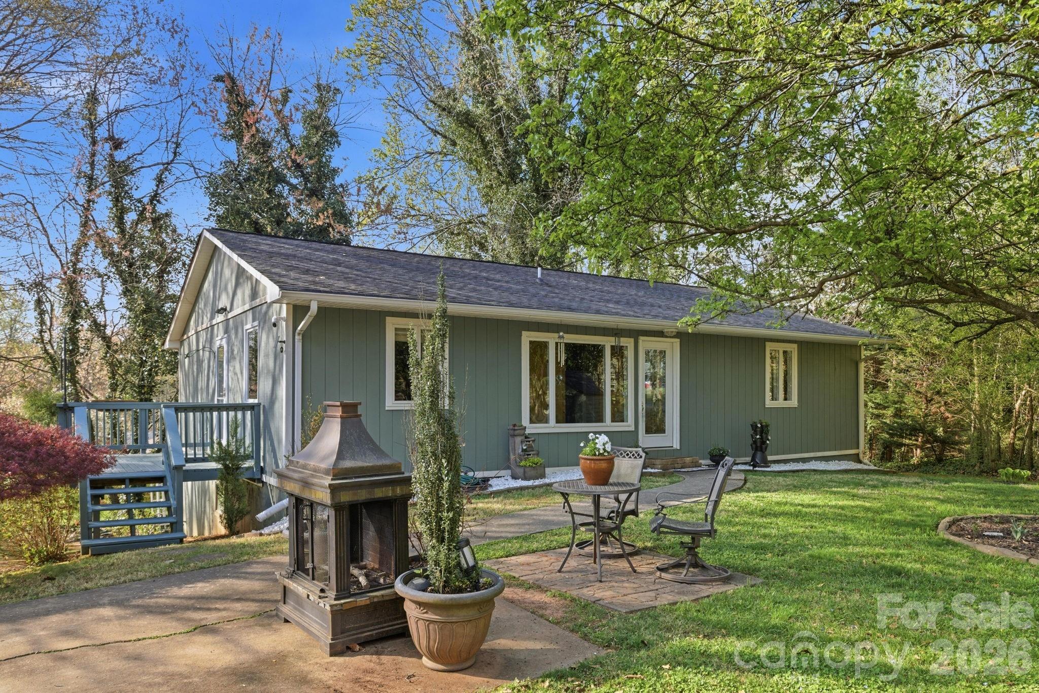 120 42nd Avenue Circle NE Hickory NC 28601