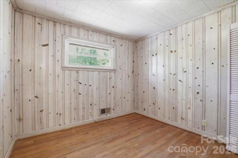 160 Denton Street Columbus NC 28722