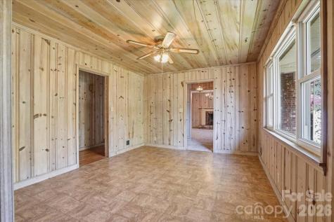 160 Denton Street Columbus NC 28722