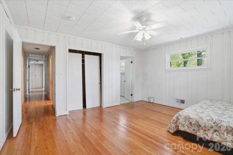 160 Denton Street Columbus NC 28722