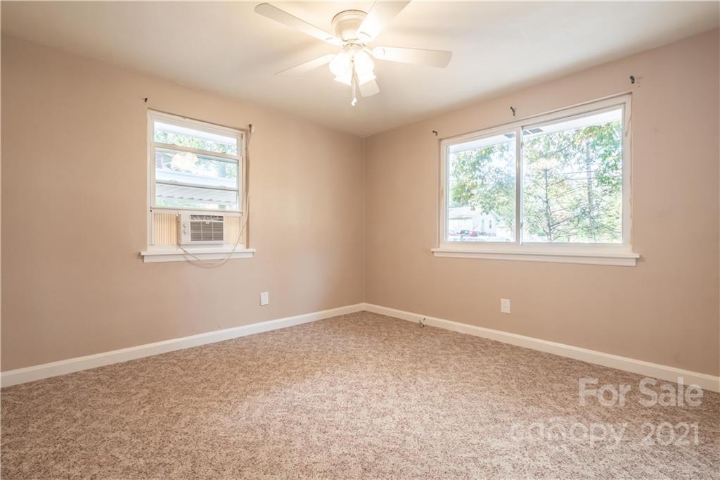 1755 1st Avenue NW Hickory NC 28601