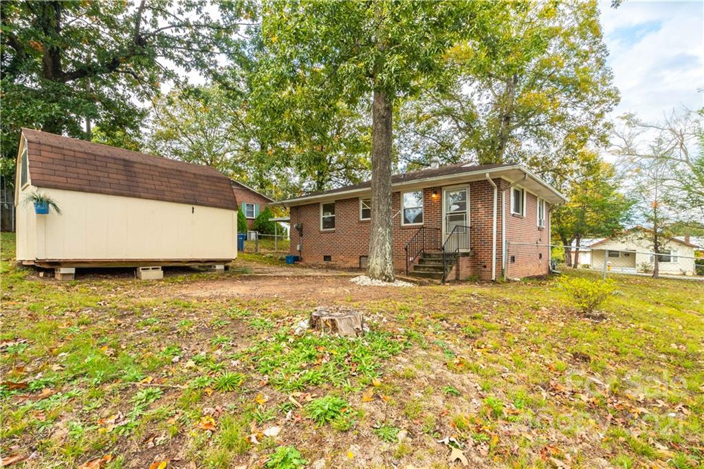 1755 1st Avenue NW Hickory NC 28601