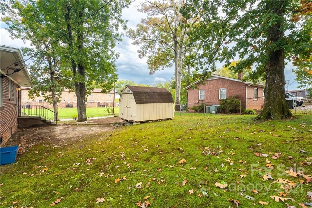 1755 1st Avenue NW Hickory NC 28601