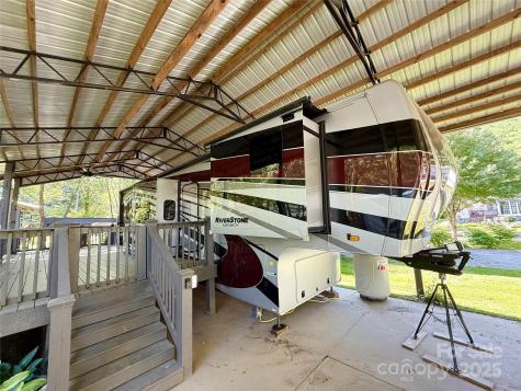 177 Finch Way West Jefferson NC 28694