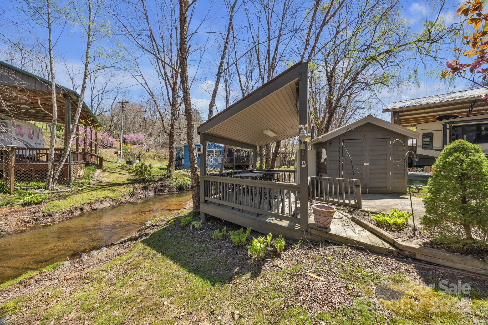 177 Finch Way West Jefferson NC 28694