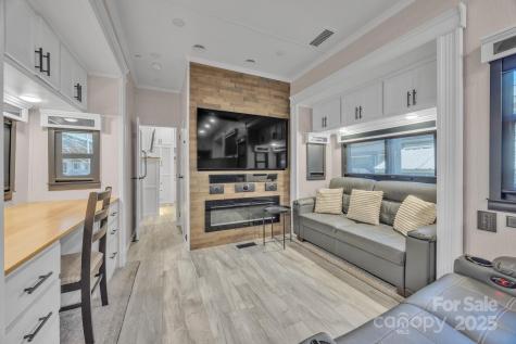 177 Finch Way West Jefferson NC 28694