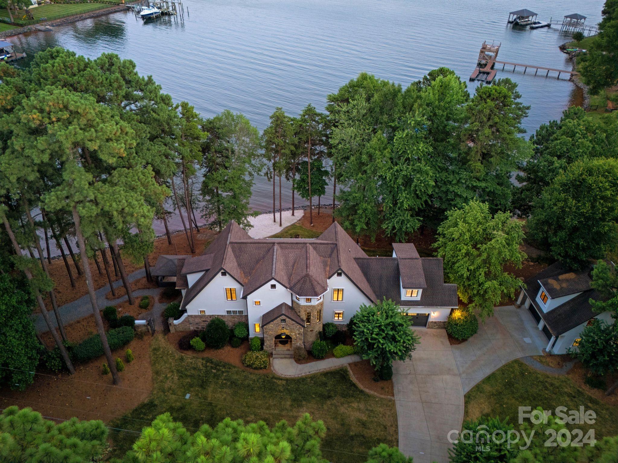 213 Tuskarora Trail Mooresville NC 28117