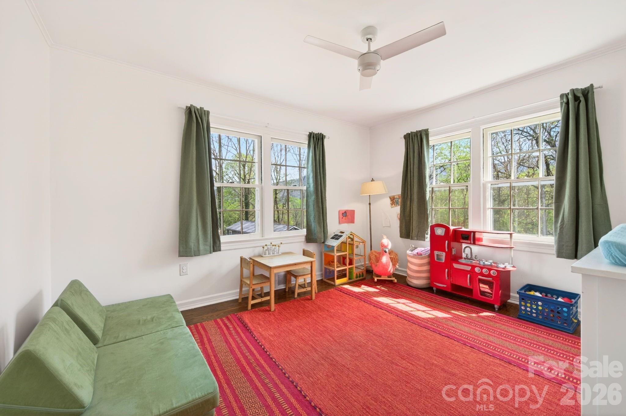 318 Stonewall Avenue Swannanoa NC 28778