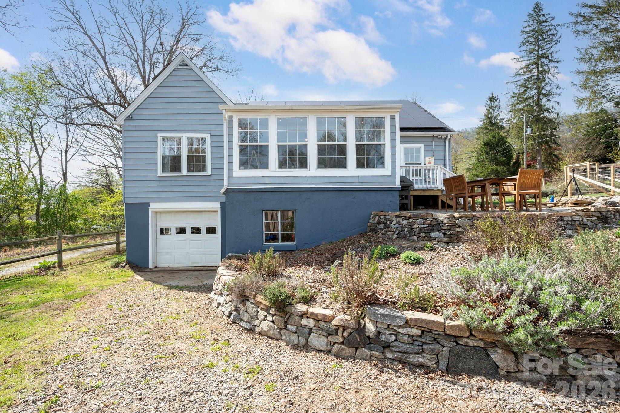 318 Stonewall Avenue Swannanoa NC 28778