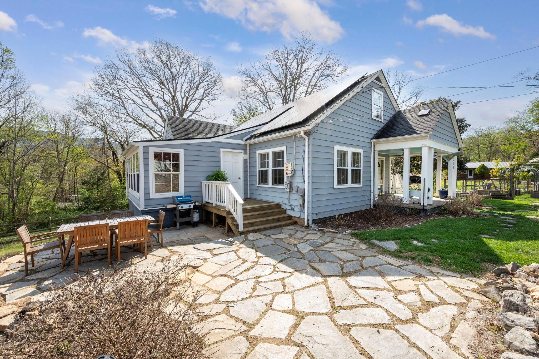 318 Stonewall Avenue Swannanoa NC 28778