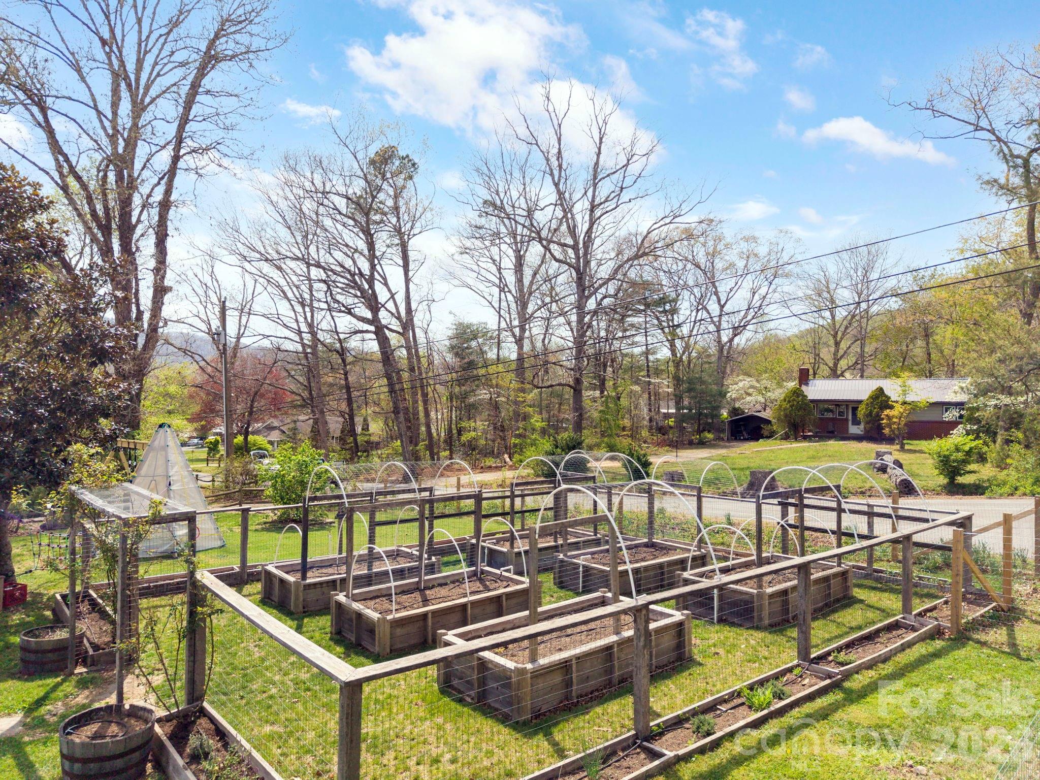 318 Stonewall Avenue Swannanoa NC 28778