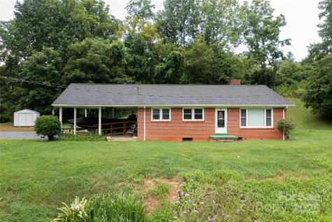 40 Double Island Road Burnsville NC 28714