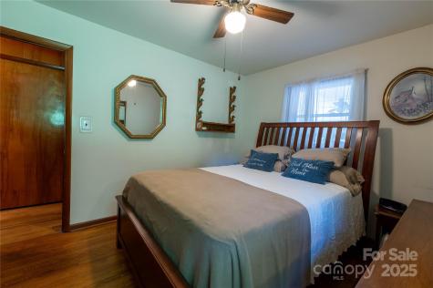 40 Double Island Road Burnsville NC 28714