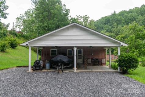 40 Double Island Road Burnsville NC 28714
