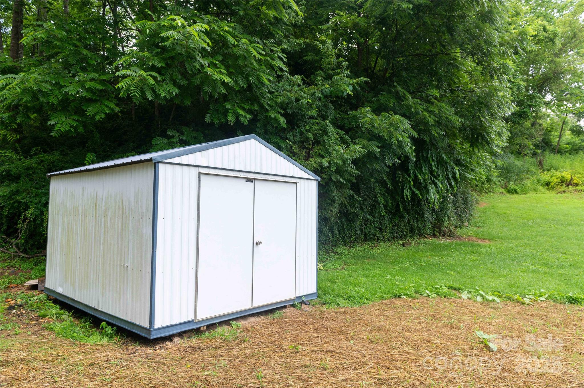 40 Double Island Road Burnsville NC 28714