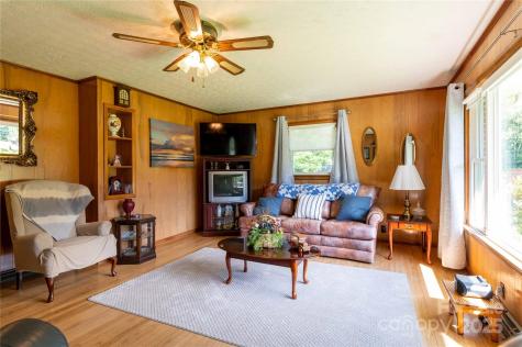40 Double Island Road Burnsville NC 28714