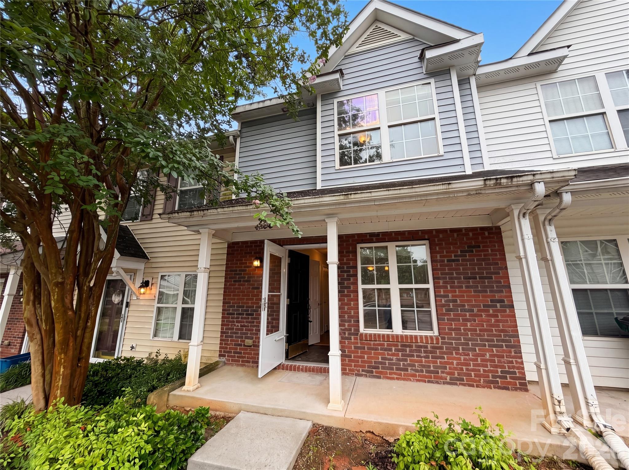 10114 Ballyclare Court Charlotte NC 28213