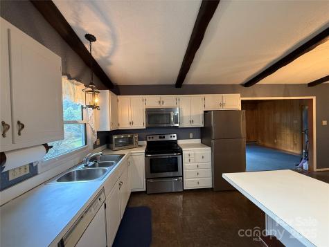 516 Averys Creek Road Arden NC 28704