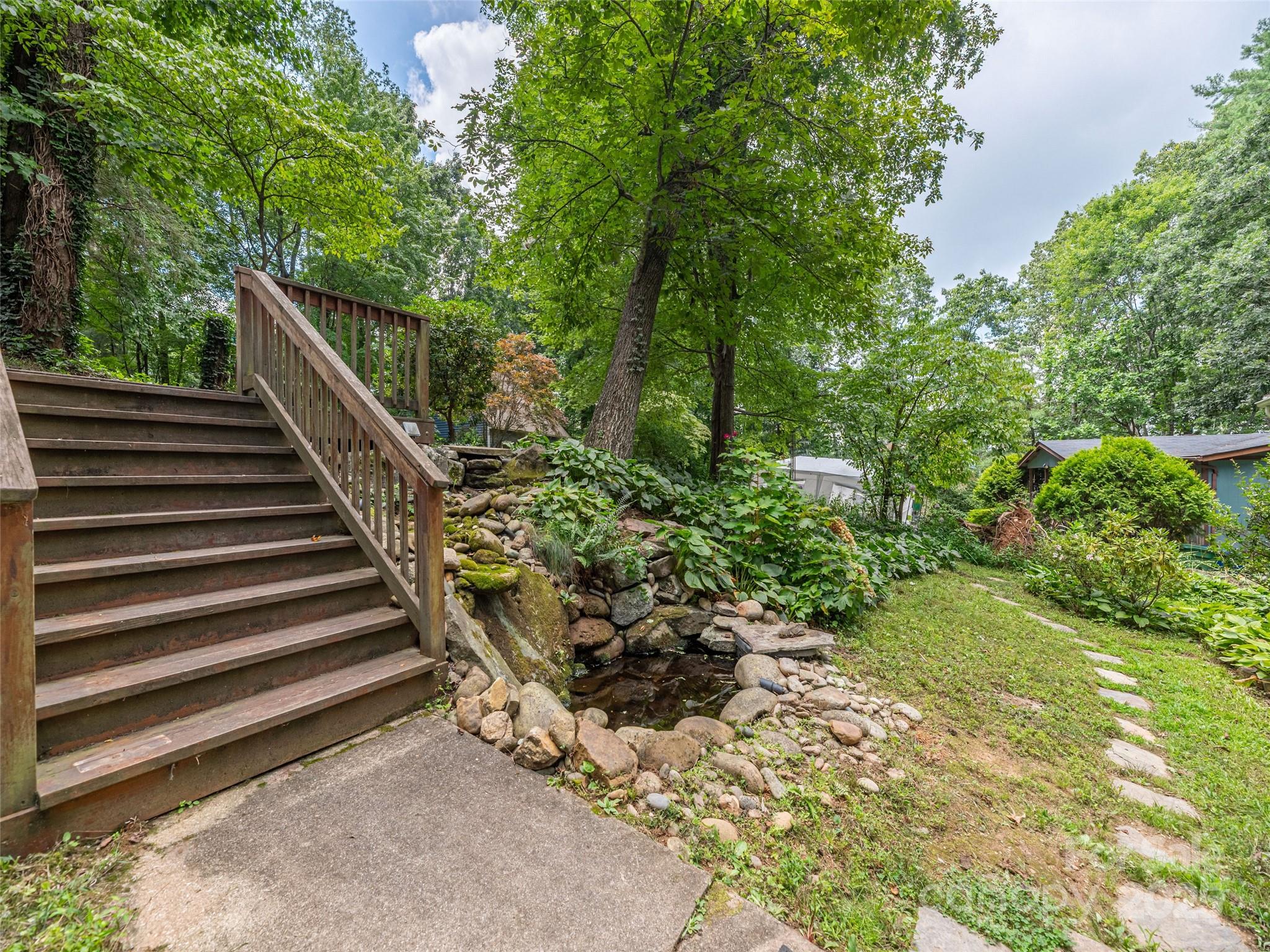 64 Mountain Site Lane Asheville NC 28803
