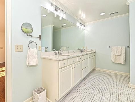 3131 Pinehurst Place Charlotte NC 28209