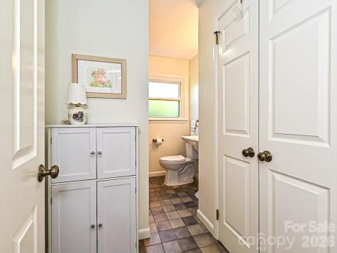 3131 Pinehurst Place Charlotte NC 28209