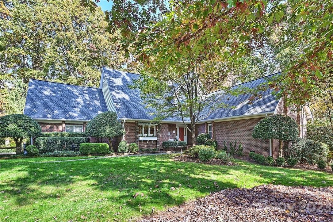 4933 Derbyshire Drive Charlotte NC 28270