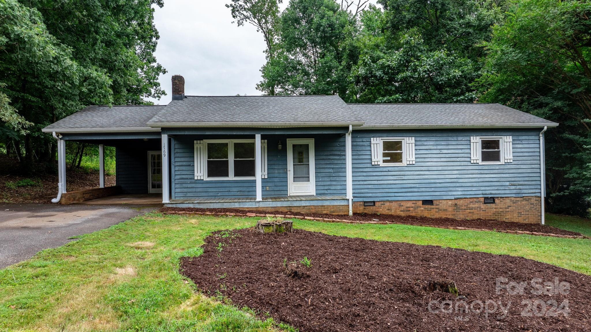 1769 Lazenby Street Newton NC 28658