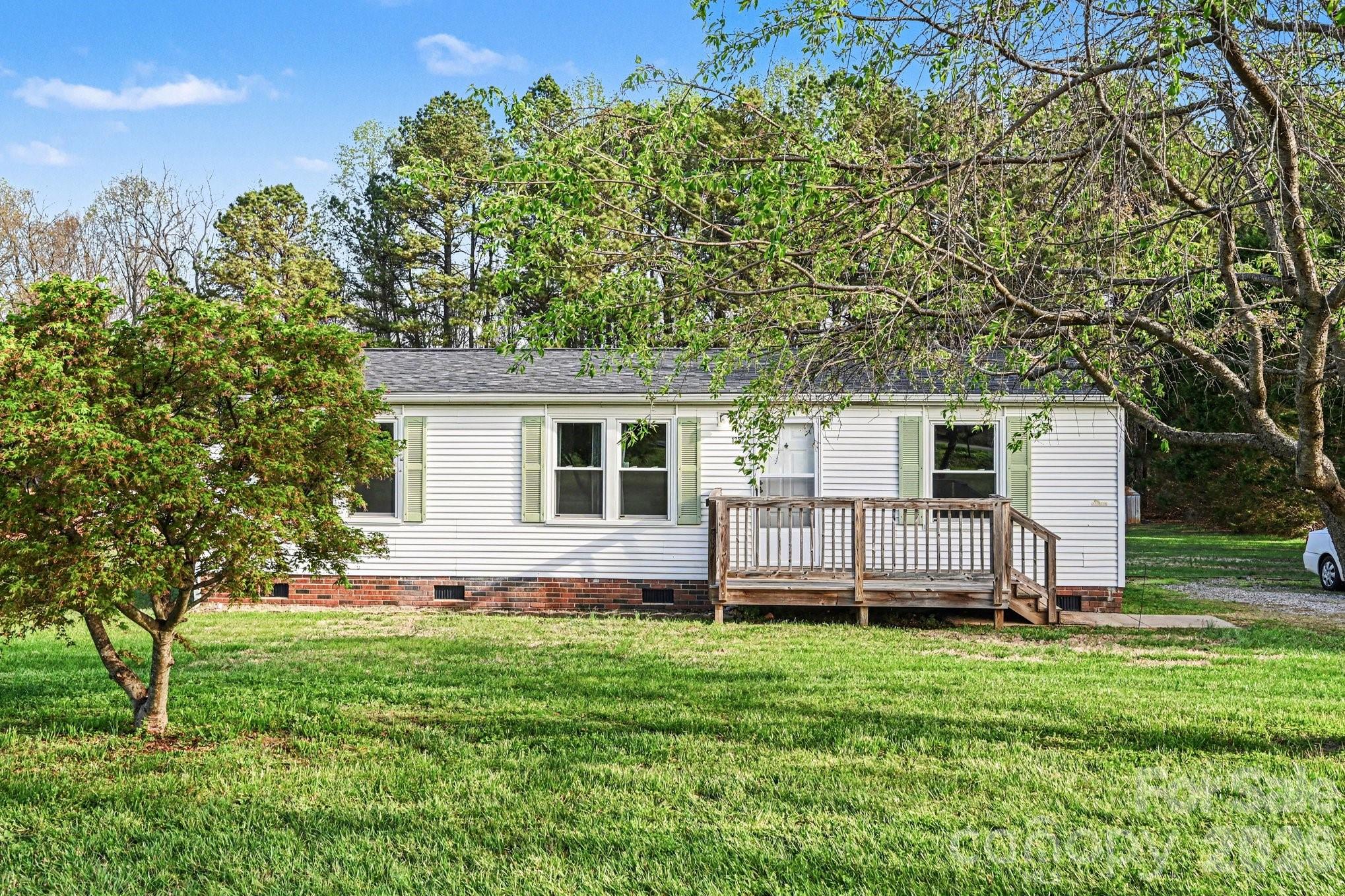 1392 Old Mountain Road Statesville NC 28677