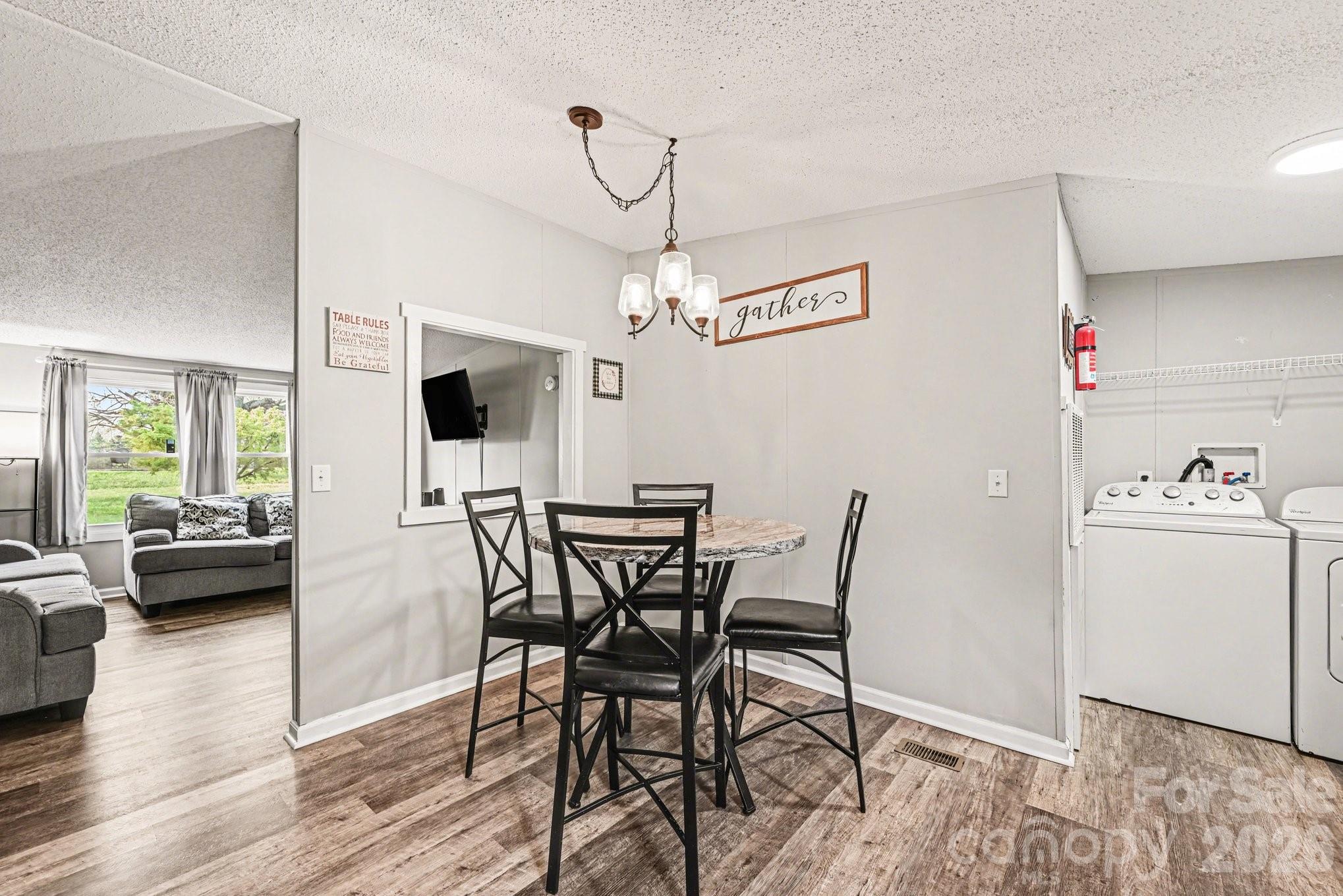 1392 Old Mountain Road Statesville NC 28677