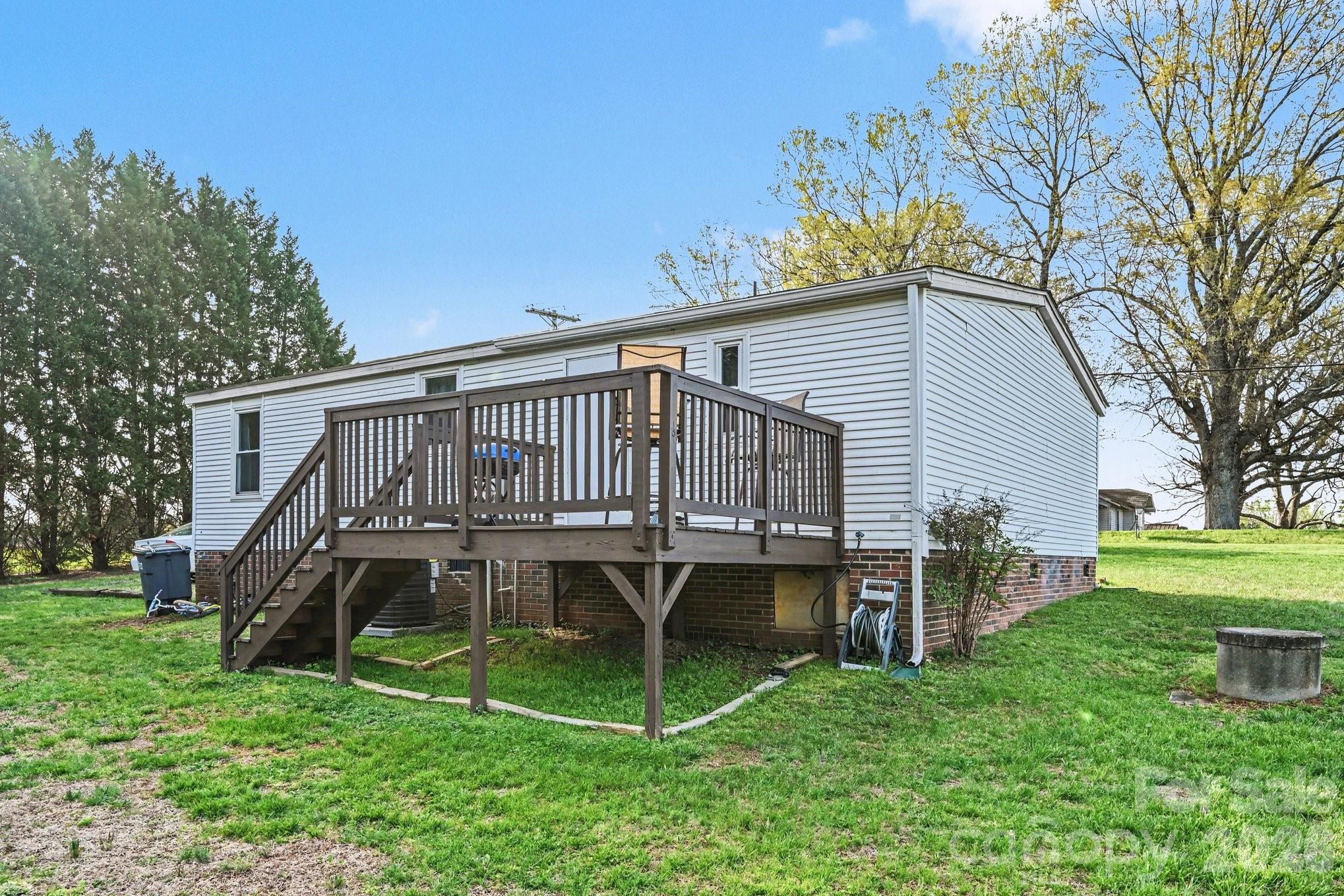 1392 Old Mountain Road Statesville NC 28677