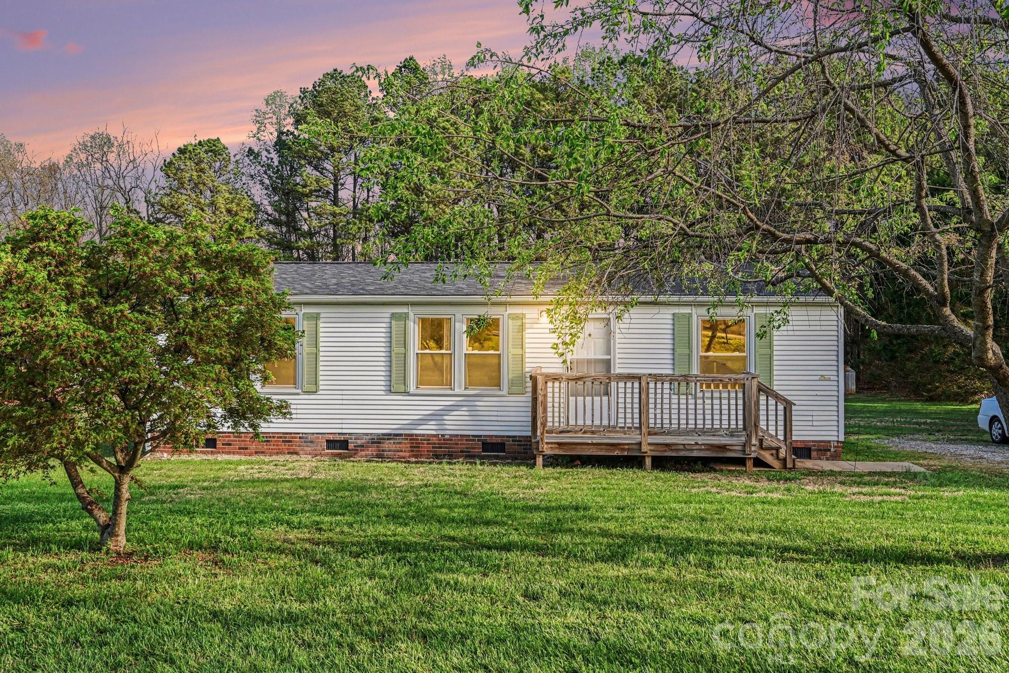 1392 Old Mountain Road Statesville NC 28677