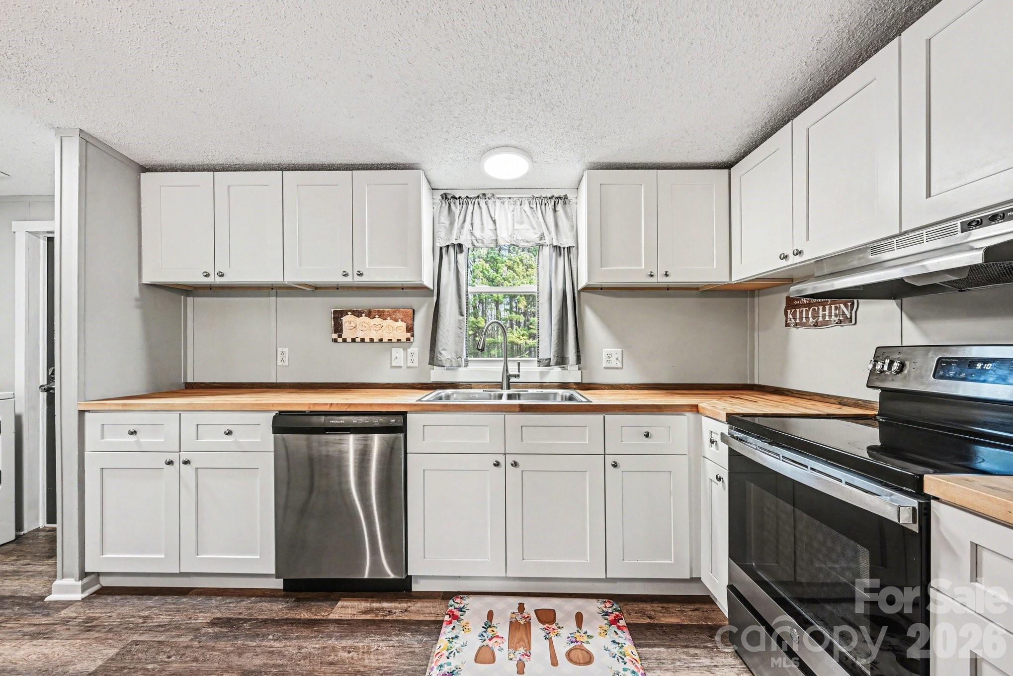 1392 Old Mountain Road Statesville NC 28677