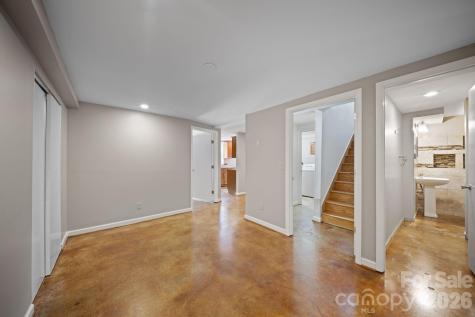 26 Cedar Hill Road Asheville NC 28806
