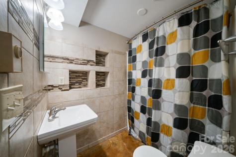 26 Cedar Hill Road Asheville NC 28806