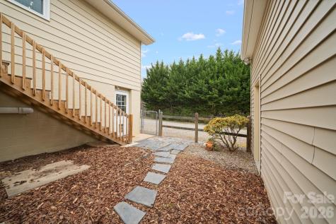 26 Cedar Hill Road Asheville NC 28806