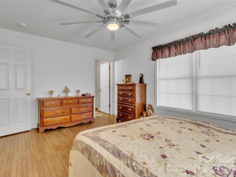 39 Millard Cove Road Leicester NC 28748