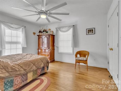 39 Millard Cove Road Leicester NC 28748