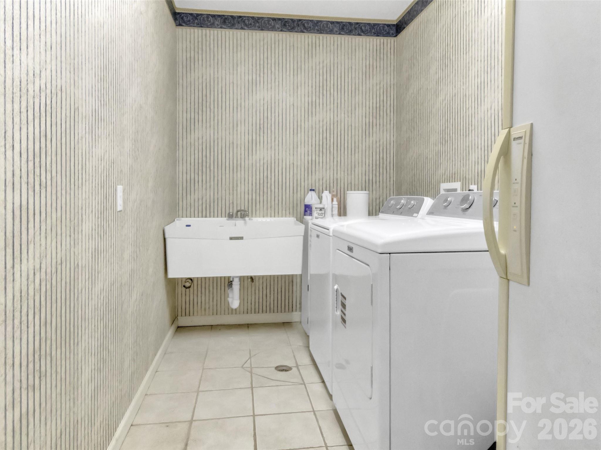 39 Millard Cove Road Leicester NC 28748