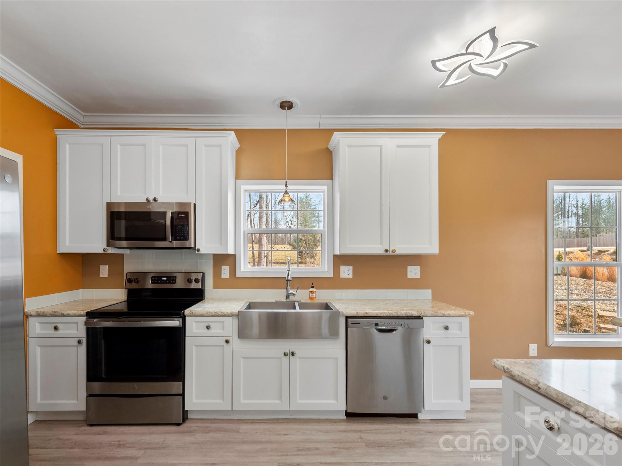 83 Moss Hill Drive Hendersonville NC 28792