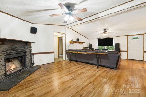 15 Robin Lane Asheville NC 28806