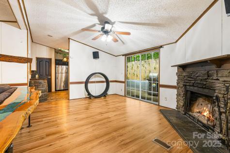 15 Robin Lane Asheville NC 28806